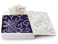 Geschenkset Chiyogami Mit Furoshiki Kiri Karakusa L 17 Geschenkset Chiyogami Mit Furoshiki Kiri Karakusa L -Geschirr Discounter geschenkset chiyogami mit furoshiki kiri karakusa l 1