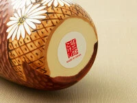 Kokeshi: Holzpuppe Hanakoromo 7 Kokeshi: Holzpuppe Hanakoromo – Bild 5